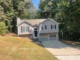 138 Bethel Dr in Dallas, GA - Building Photo