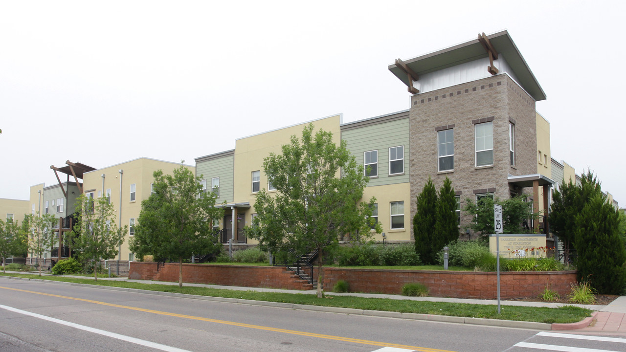 Parkside Apartments in Denver, CO - Building Photo