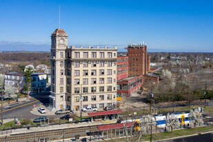 Keystone Watch Case Building Apartamentos