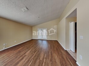 893 Ferry Landing Ln in Orlando, FL - Foto de edificio - Building Photo