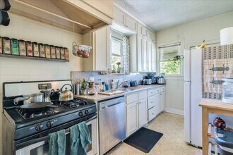 1103 W 22nd St, Unit B in Austin, TX - Building Photo - Building Photo