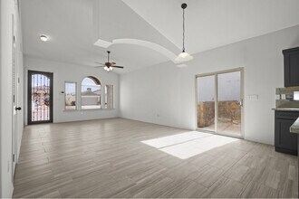 13853 Summer Story Ave in Horizon City, TX - Building Photo - Building Photo