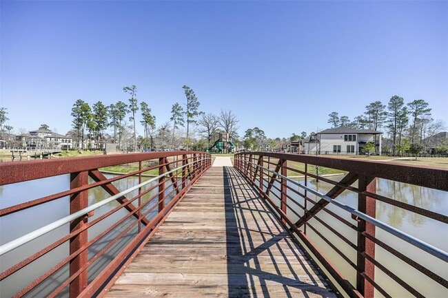 17526 Rosette Grass Dr
