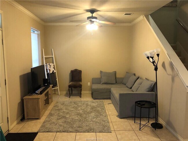 235 Forest Dr Loop in College Station, TX - Building Photo - Building Photo