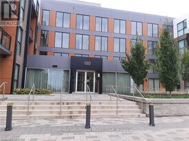 150 Sabina Dr in Oakville, ON - Building Photo