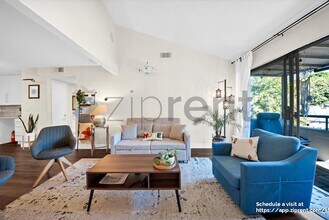 15511 Sherman Way in Los Angeles, CA - Building Photo - Building Photo