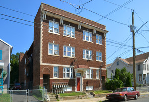 1086-1092 Kossuth St Apartments