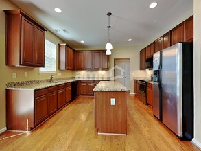 1404 Manley Ct in Fuquay Varina, NC - Building Photo - Building Photo