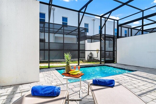 637 Trikomo Drive in Davenport, FL - Foto de edificio - Building Photo