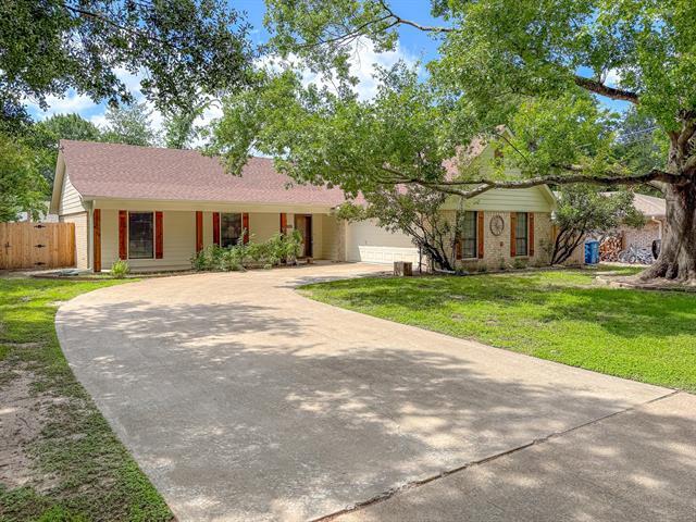 525 Oxford Ave in Corsicana, TX - Building Photo - Building Photo