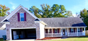 8245 Frenchorn Ln in Fayetteville, NC - Building Photo