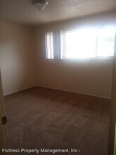 10615 NE Weidler St in Portland, OR - Building Photo - Building Photo