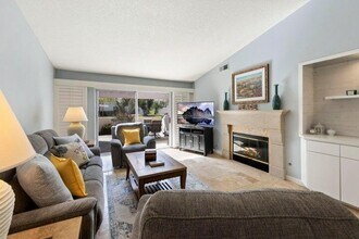 199 Desert Falls Dr E in Palm Desert, CA - Building Photo - Building Photo