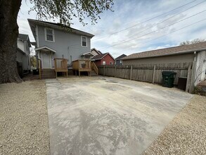 810 E 8th St, Unit #1 - Ground Floor in Muscatine, IA - Building Photo - Building Photo