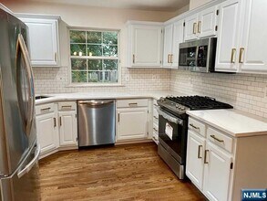 7 High St in Ridgewood, NJ - Building Photo - Building Photo