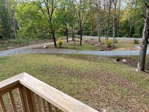 54 Sam King Rd in Hendersonville, NC - Foto de edificio - Building Photo