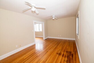 15 Wheelwright Rd, Unit 1 in Medford, MA - Foto de edificio - Building Photo