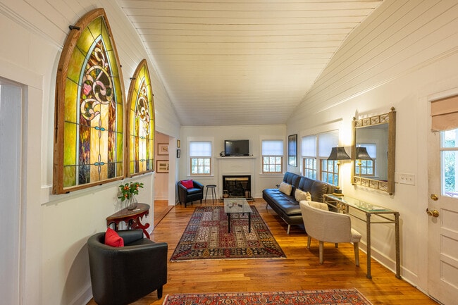 566 Newberry St SW in Aiken, SC - Building Photo - Building Photo