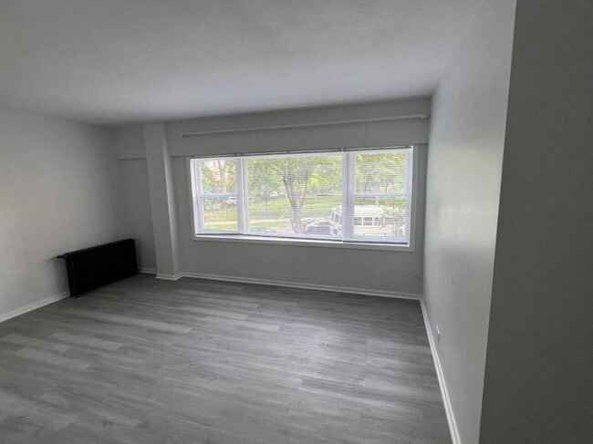 property at 7327 N Rogers Ave