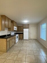 415 W Pirul St in Edinburg, TX - Building Photo - Building Photo