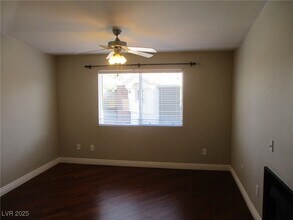 8400 W Charleston Blvd in Las Vegas, NV - Building Photo - Building Photo