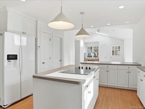 12 Summit Blvd in Westhampton, NY - Building Photo - Building Photo