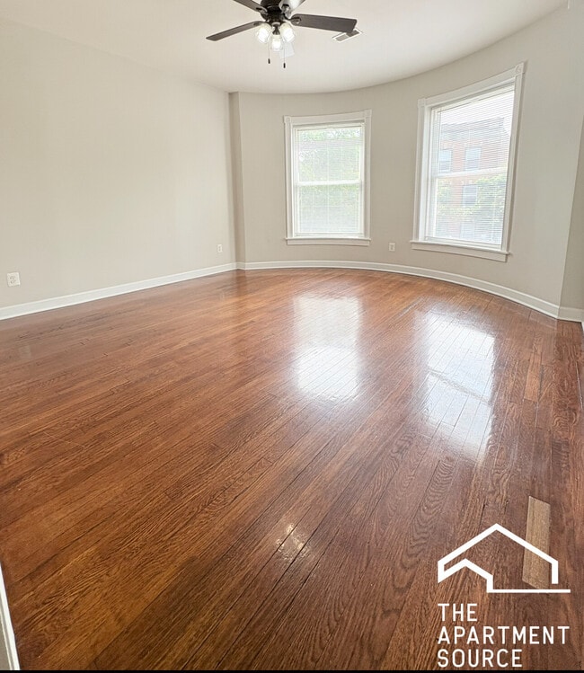 property at 4013 S Calumet Ave