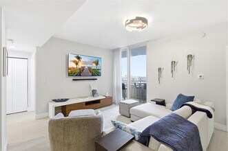 511 SE 5 Ave in Fort Lauderdale, FL - Foto de edificio - Building Photo