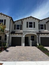 2455 SE 28th St in Homestead, FL - Building Photo - Building Photo