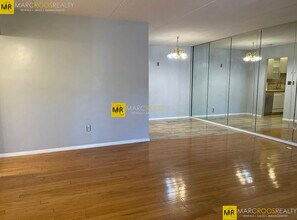 60 Broadlawn Park in Boston College, MA - Foto de edificio - Building Photo