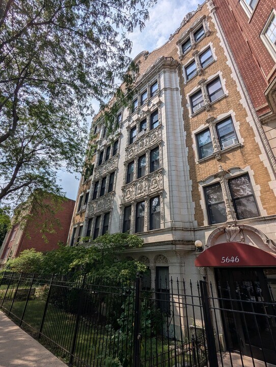 5646 N Kenmore Ave in Chicago, IL - Foto de edificio