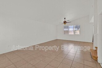 1525 E Betsy Ln in Gilbert, AZ - Building Photo - Building Photo