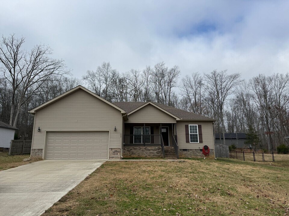 119 Doak St in Shelbyville, TN - Building Photo