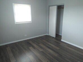 1627 Grove Dr in Round Lake Beach, IL - Building Photo - Building Photo