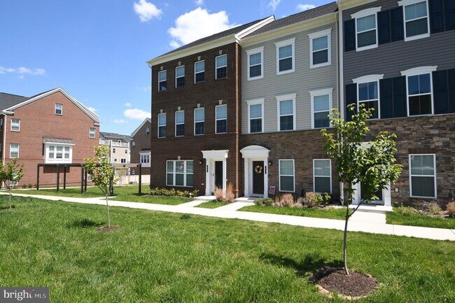 41 Green Dome Pl in Gaithersburg, MD - Building Photo - Building Photo