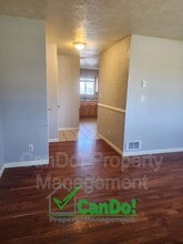 225 Carol Dr in Blackfoot, ID - Foto de edificio - Building Photo