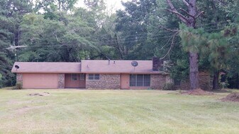 30610 LA-9 in Saline, LA - Building Photo