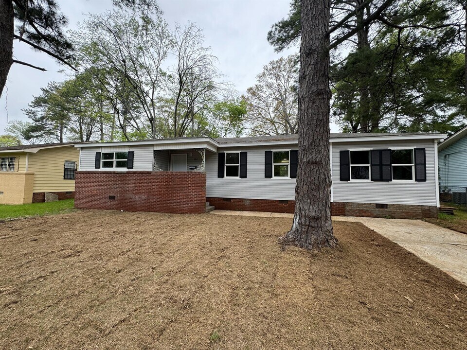 742 Montclair Pl in Jackson, MS - Foto de edificio