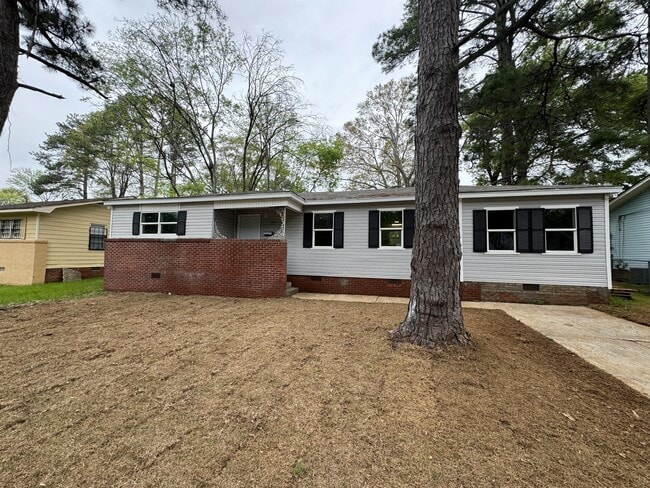 property at 742 Montclair Pl
