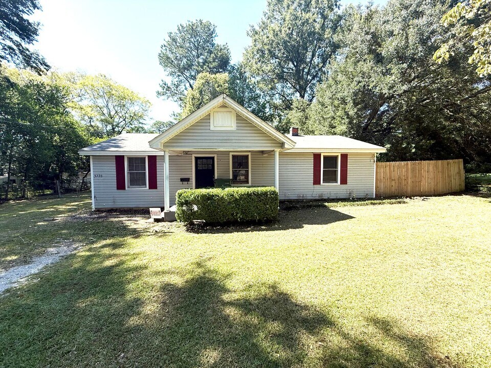 3728 Lewis Ln in Montgomery, AL - Building Photo