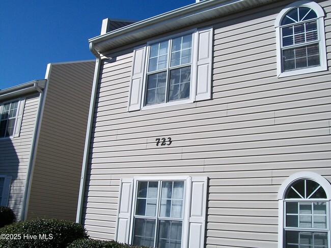 property at 723 Bragg Dr