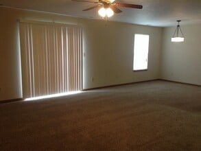 10928 Affirmed Dr in Indianapolis, IN - Foto de edificio - Building Photo