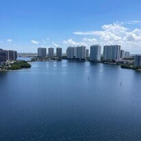 3530 Mystic Pointe Dr in Aventura, FL - Building Photo