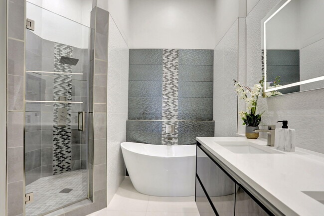 property at 6584 Villa Sonrisa Dr