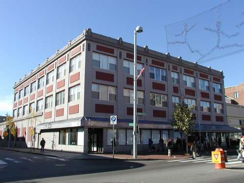 576-580 Massachusetts Ave in Cambridge, MA - Building Photo - Building Photo