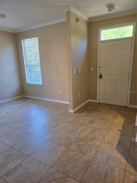 9228 Lake Chase Island Way, Unit 9228 in Tampa, FL - Building Photo - Building Photo