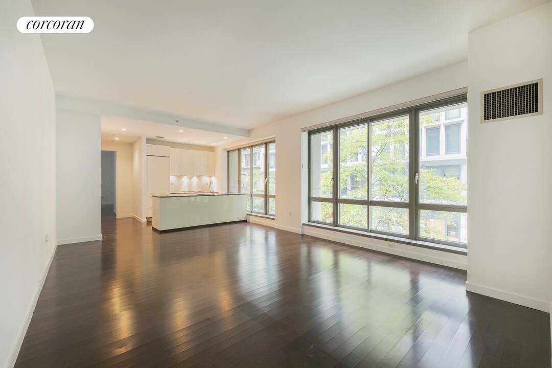4 W 21st St in New York, NY - Building Photo