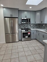 25 Johnson Pl in Freeport, NY - Building Photo - Building Photo