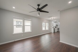 3413 Simmons St in Houston, TX - Building Photo - Building Photo