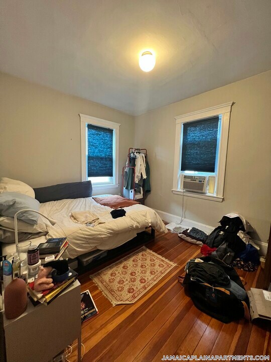 75 Glen Rd in Boston, MA - Building Photo